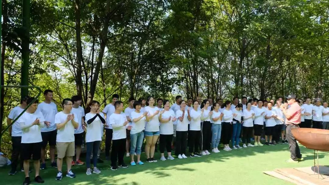 “雙良新型光催化“團(tuán)隊(duì)為王，風(fēng)雨同行”！
